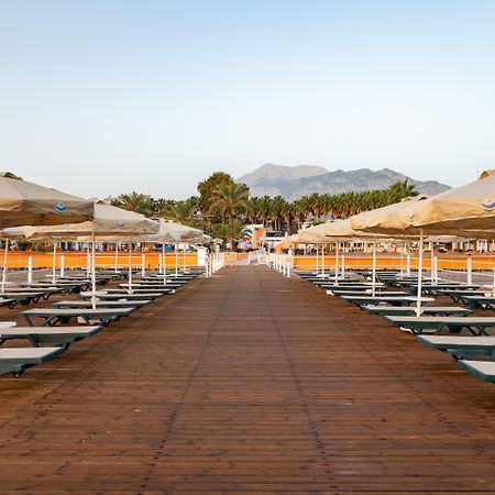 Tt 호텔 하이드로 클럽 케메르 외부 사진 The beach at the resort