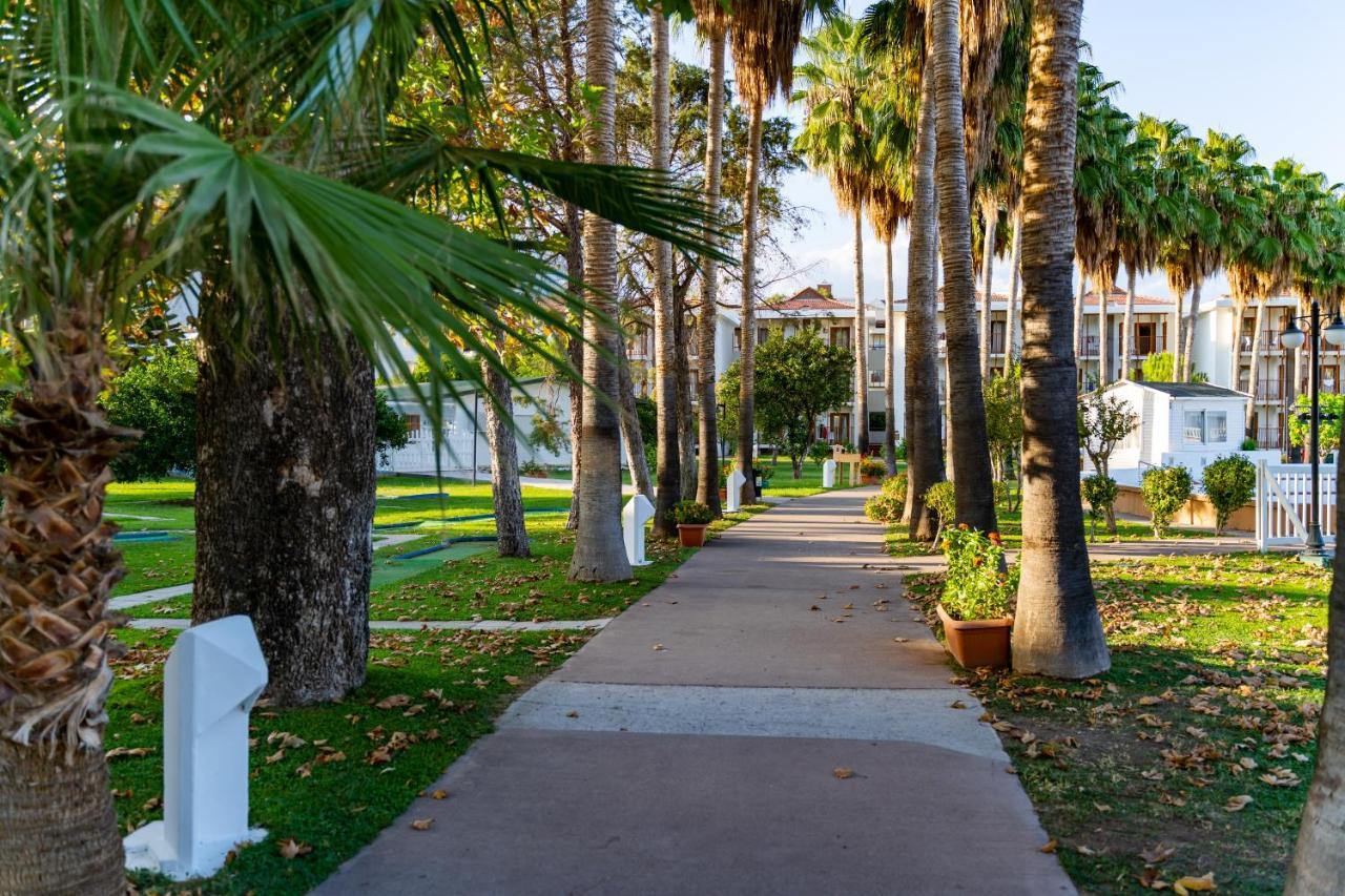 Tt 호텔 하이드로 클럽 케메르 외부 사진 The campus of the University of Patras