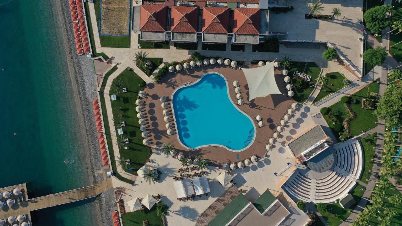 Tt 호텔 하이드로 클럽 케메르 외부 사진 Aerial view of the pool