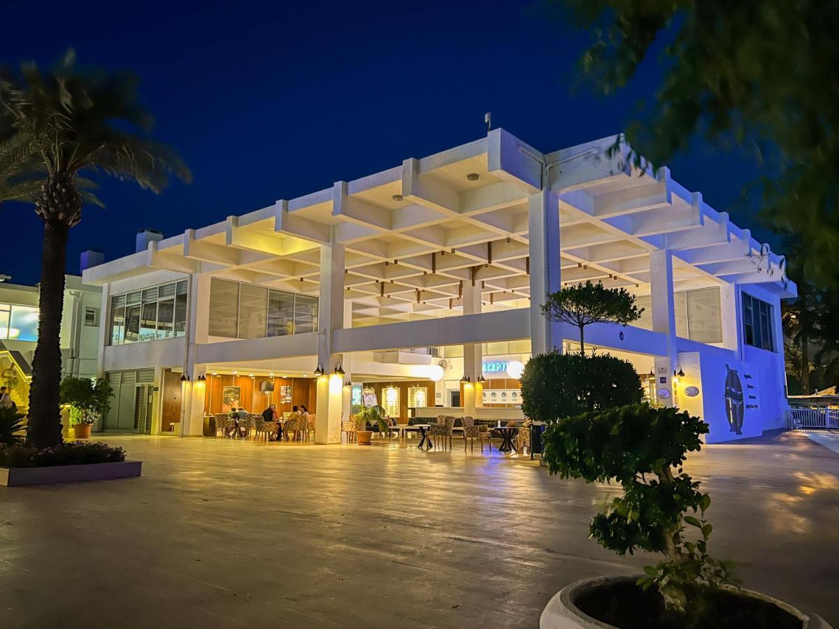Tt 호텔 하이드로 클럽 케메르 외부 사진 The main building of the resort